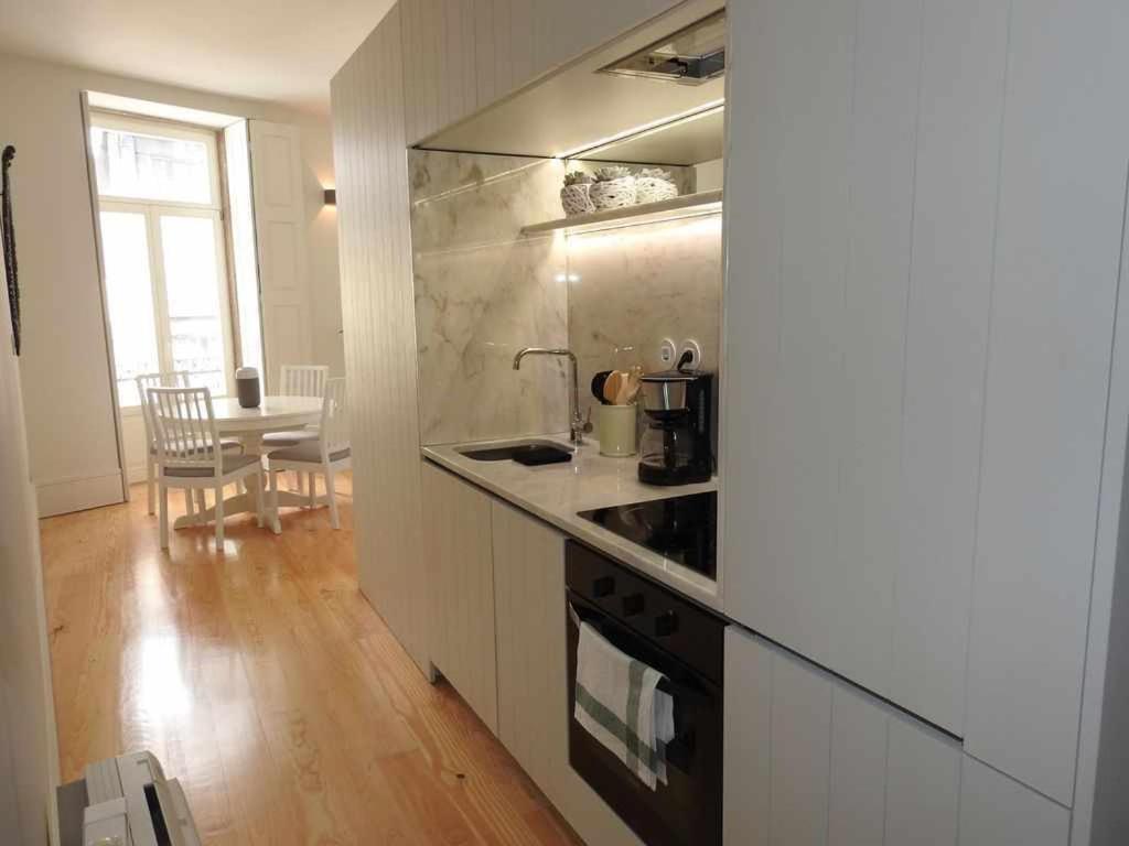 Oporto Delight 1 Luxury Apartment In Historic Center With Balcony Max 4 P 外观 照片